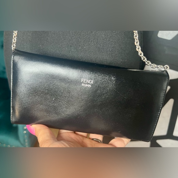 Black Leather Fendi Hypnoteyes WOC. Graphic 3D square eyes & Silver-tone chain - Picture 3 of 11